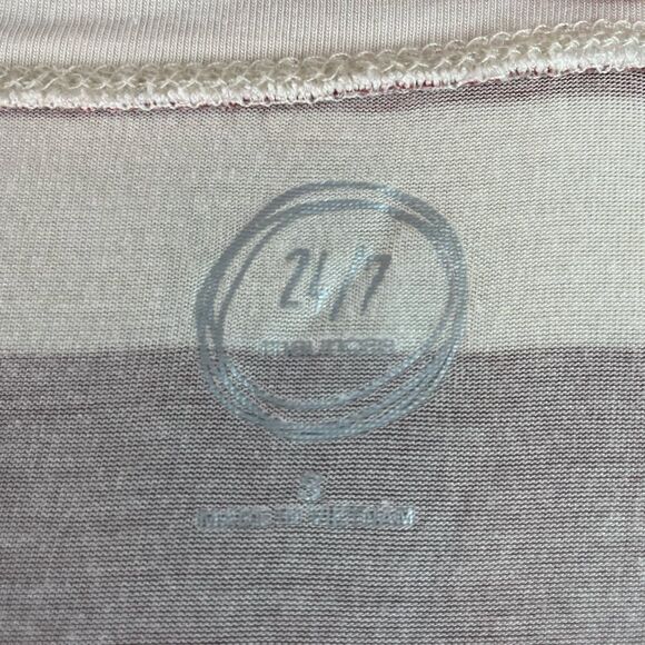 Maurices 24/7 Striped Sleeveless Top Size S EUC - Picture 6 of 6